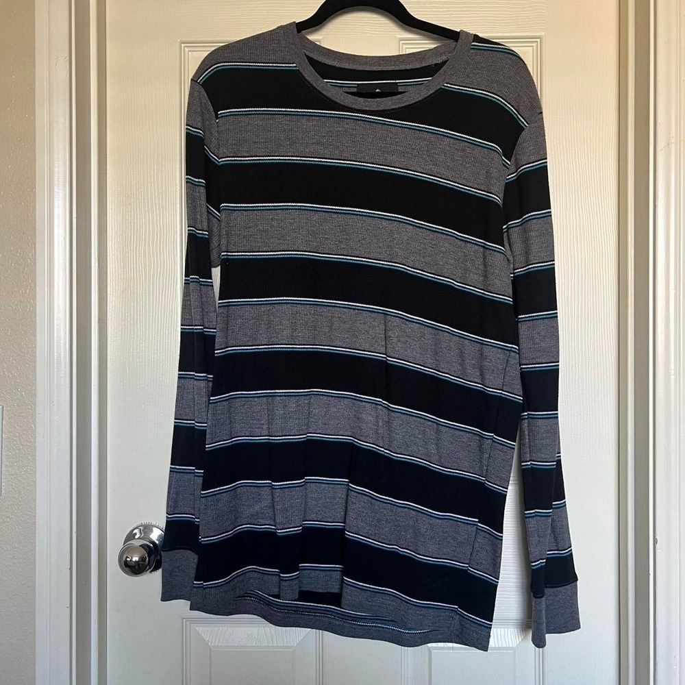 Stouthouse black and grey long sleeves